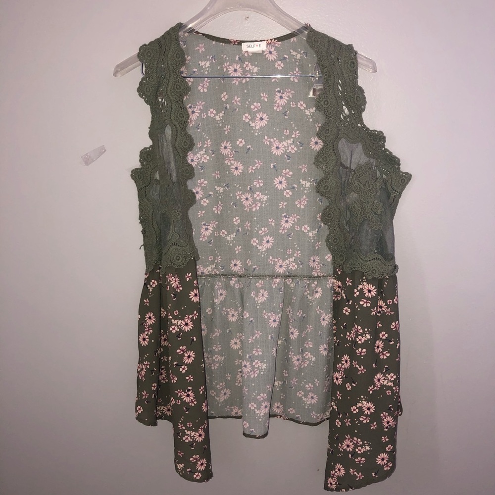 Green lace/ floral light cardigan